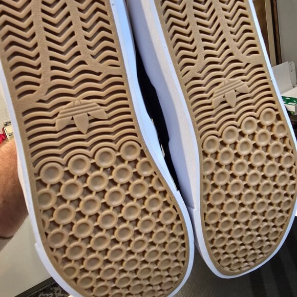 Adidas Shmoofoil Skateboarding Shoes - Core Black / Shadow Red JQ1044 Mens 10 - Picture 9 of 16